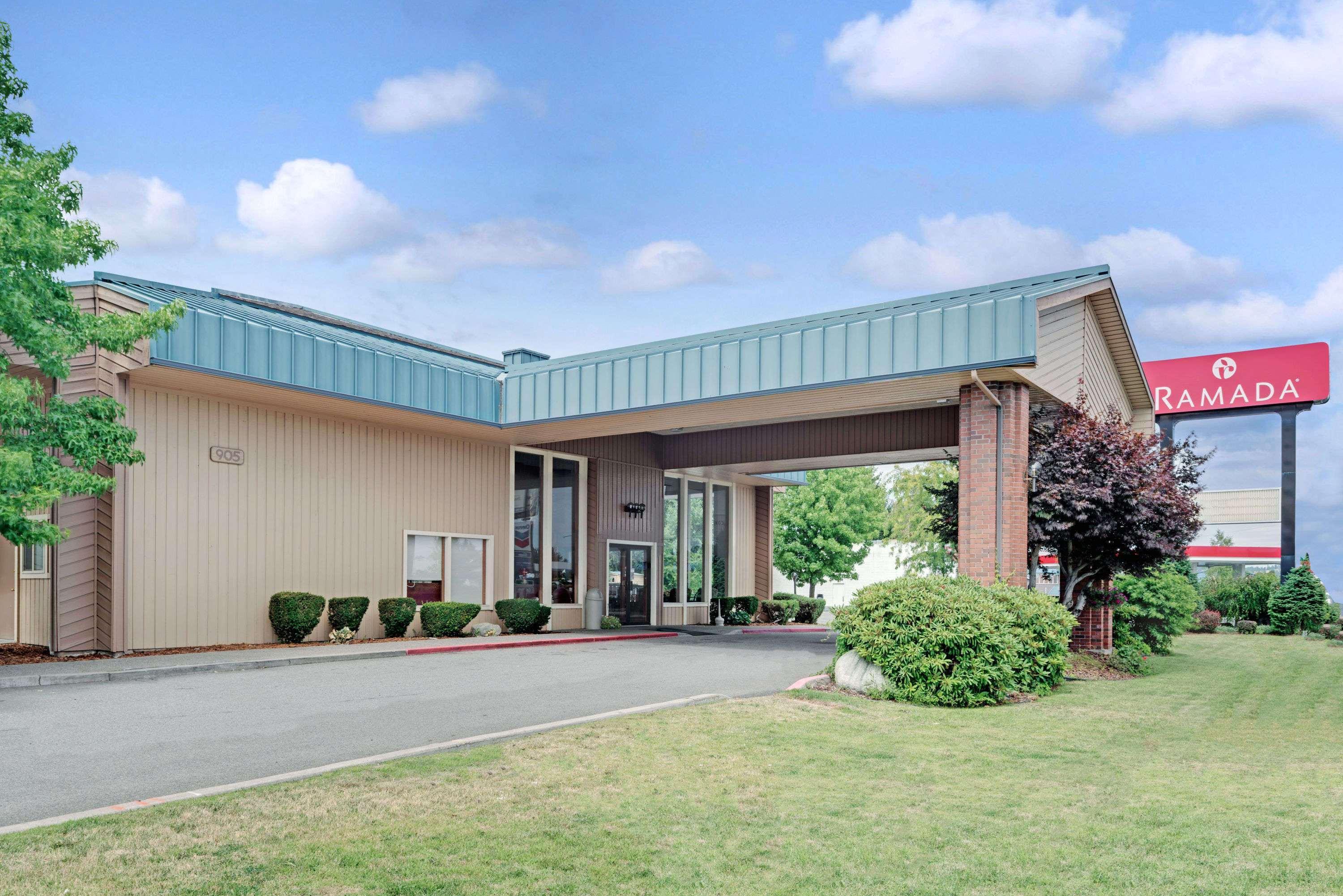 Ramada By Wyndham Spokane Valley Exterior foto
